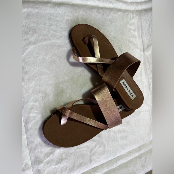Steve Madden Athens rose gold sandals size 8.5  Athens Strappy Flat Faux Leather - Picture 12 of 16